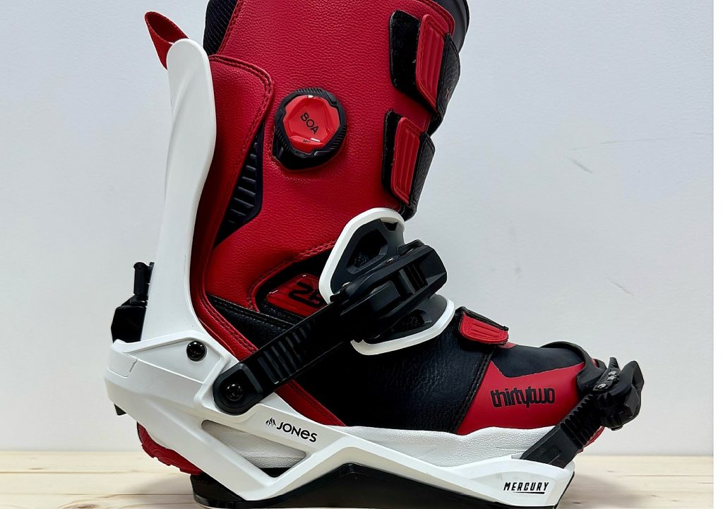 Snowboard all-mountain